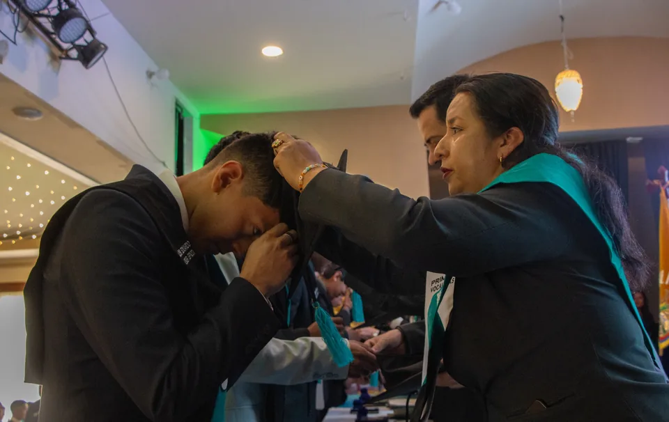 Momento de incorporación de un estudiante del Tecnológico Sudamericano